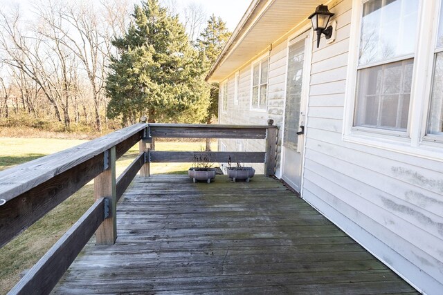 500 W Santa Fe St, Marceline, MO 64658 - view of wooden terrace