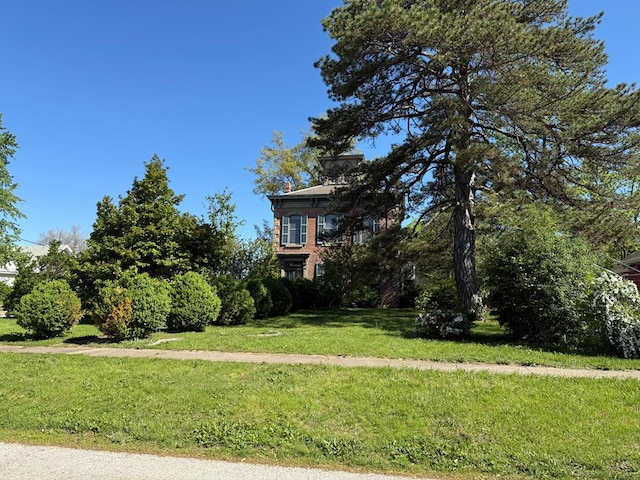 101 E Burton St, Kirksville, MO 63501 - view of green lawn