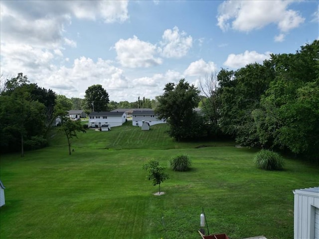 816 Locust St, Macon, MO 63552 - view of grassy yard