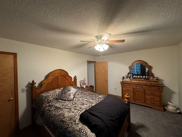 14695 Motter Hill Rd, Kirksville, MO 63501 - carpeted bedroom with a ceiling fan and a textured ceiling