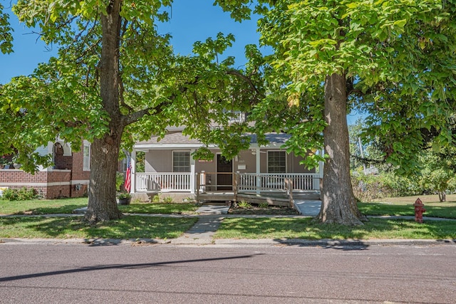 view of front of property with a porch