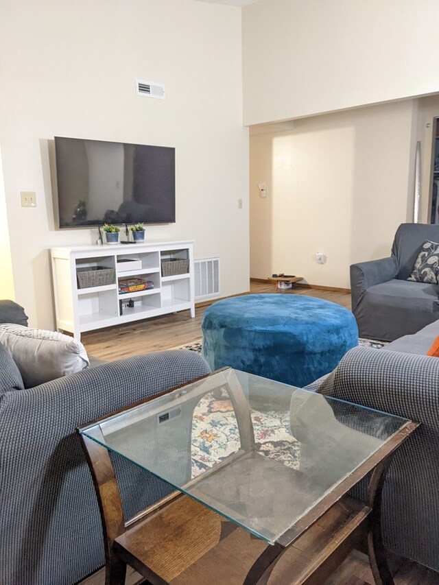2602 Woodwinds Ct, Kirksville, MO 63501 - living area featuring wood finished floors and visible vents