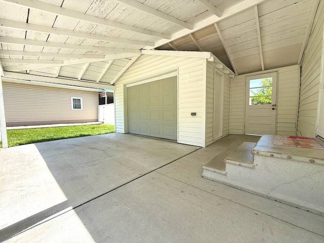 713 E Dear St, Kirksville, MO 63501 - view of garage