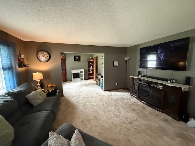 2515 N E St, Kirksville, MO 63501 - living area with light colored carpet and a textured ceiling