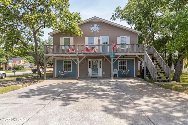 view of front of property