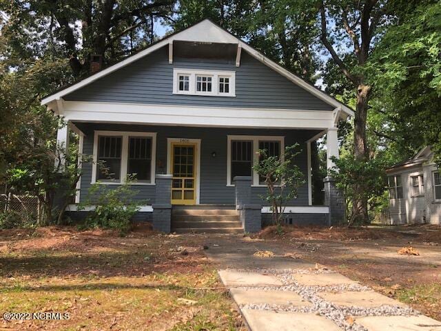 view of front of house with covered porch