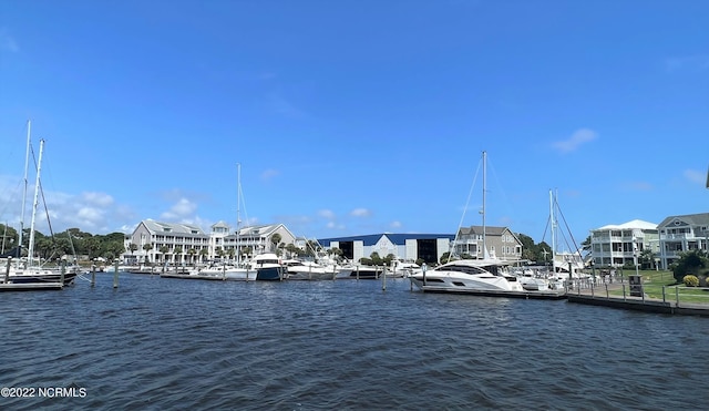 Listing photo 3 for 4447 Midshipman Ct SE Unit 14, Southport NC 28461