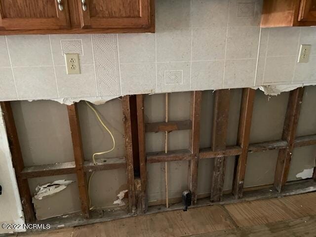 304 E Academy St, Robersonville, NC 27871 - view of interior details