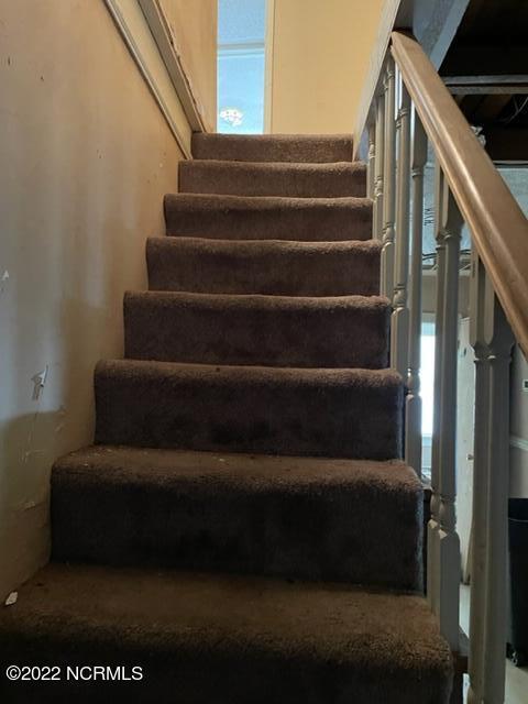 304 E Academy St, Robersonville, NC 27871 - view of stairs