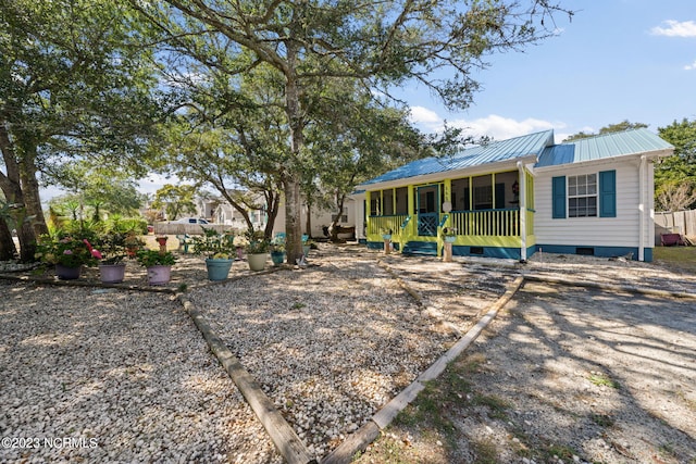 view of front of home with covered porch