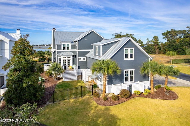 view of front of house with a front yard