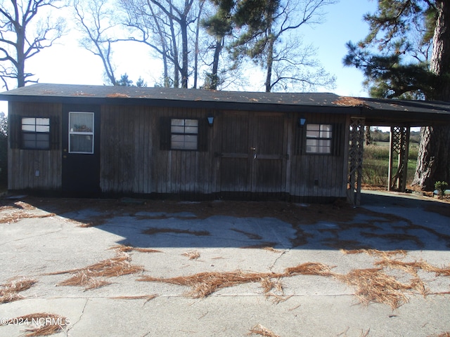 view of front of property