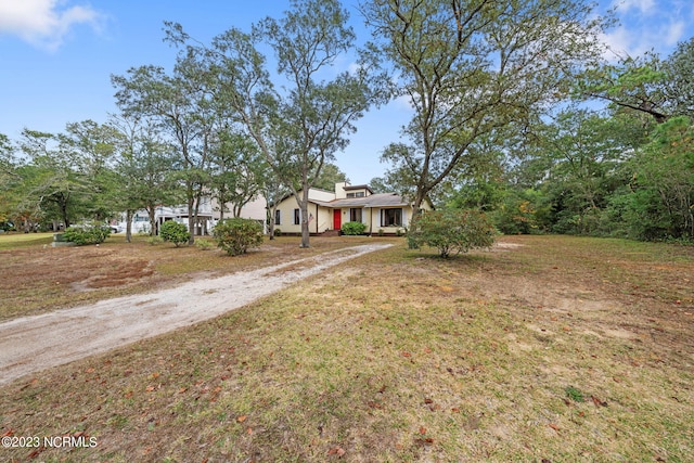 view of front of house with a front yard