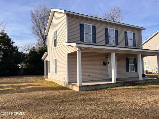 view of front of house with a front yard