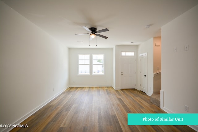 foyer featuring ceiling fan and hardwood / wood-style floors