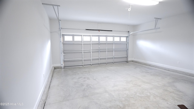 1254 Opaca Dr SE, Bolivia, NC 28422 - garage with baseboards