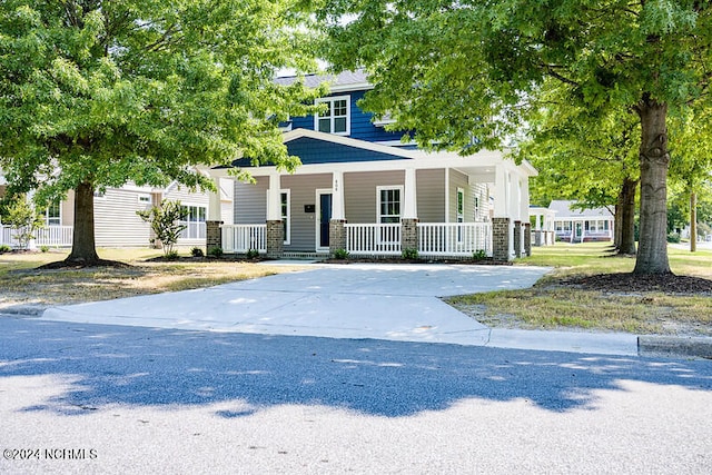 view of front of property with a porch