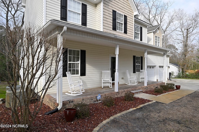 view of front of home with covered porch