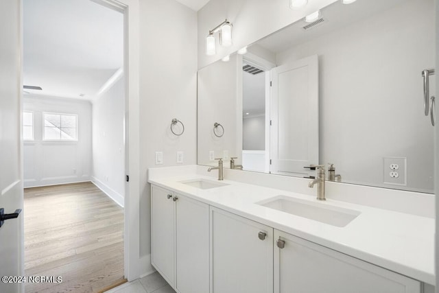 bathroom with vanity