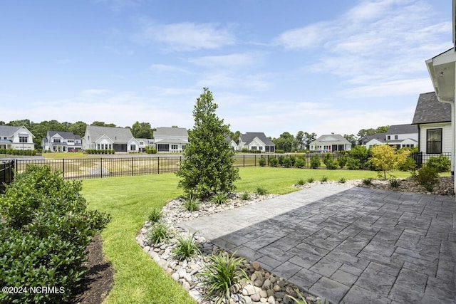 view of yard featuring a patio