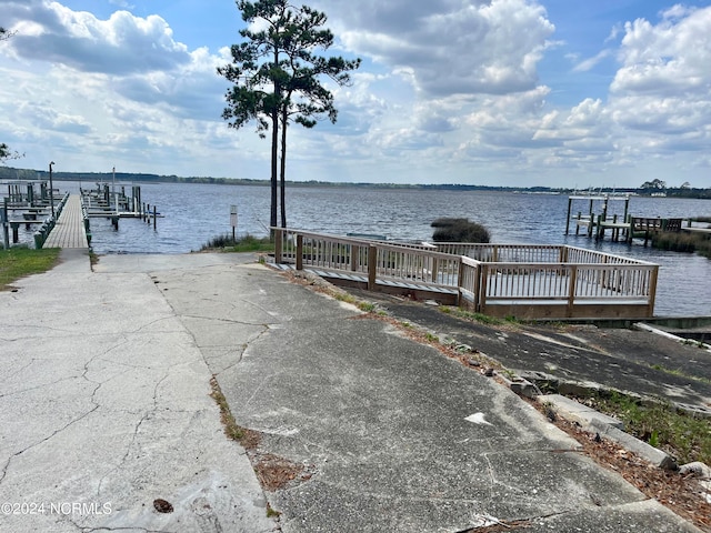 Listing photo 3 for 168 Deepwater Dr Unit 24, Stella NC 28582