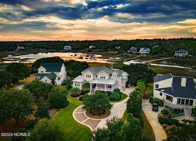 view of aerial view at dusk