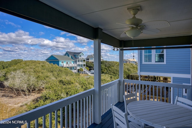 deck with ceiling fan