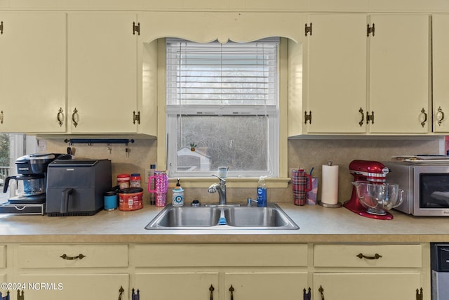 kitchen featuring sink