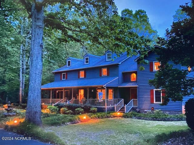 view of front of home featuring a porch