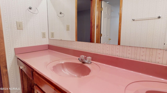 bathroom featuring oversized vanity