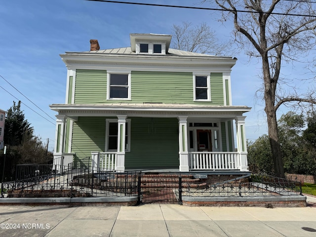 view of front of house featuring a porch