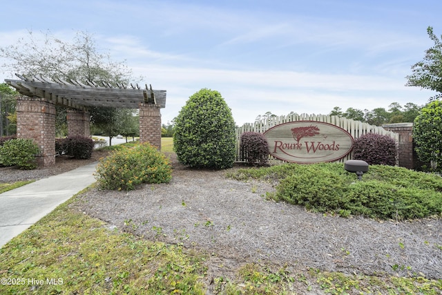 view of community / neighborhood sign