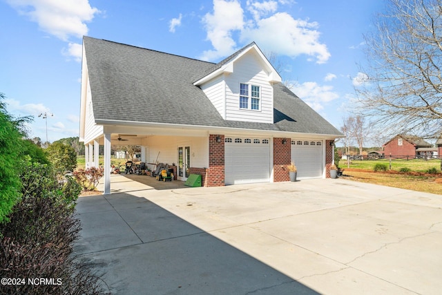 view of front facade featuring a garage