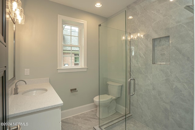 full bath featuring toilet, recessed lighting, vanity, baseboards, and a stall shower