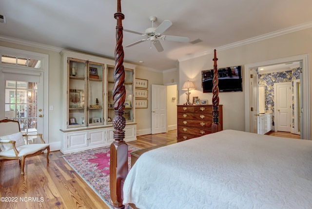 bedroom featuring ornamental molding, light hardwood / wood-style floors, and ceiling fan