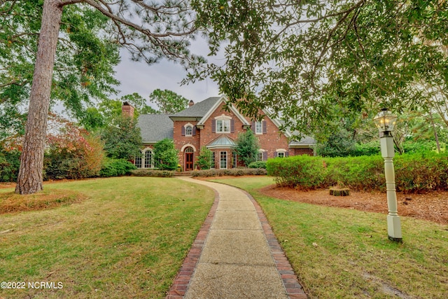 view of front of house with a front yard