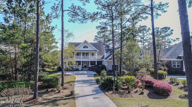 view of front of house with covered porch