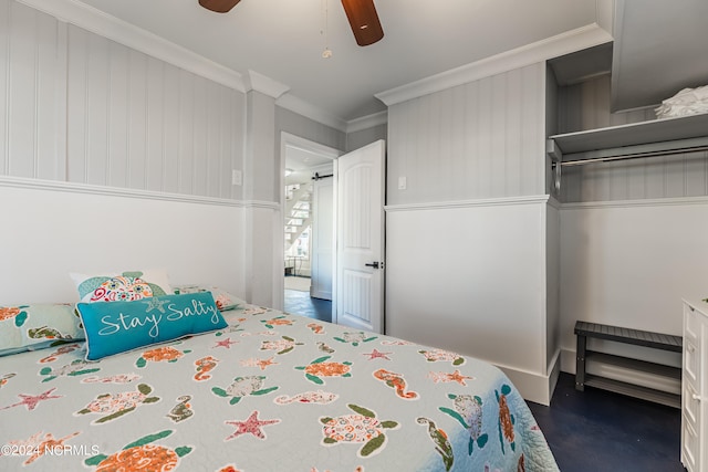 bedroom featuring crown molding and ceiling fan