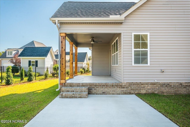 view of patio featuring ceiling fan