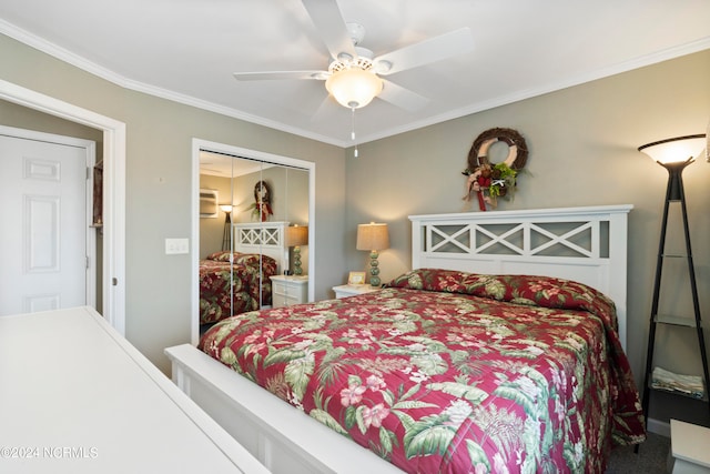 bedroom featuring crown molding, ceiling fan, and a closet