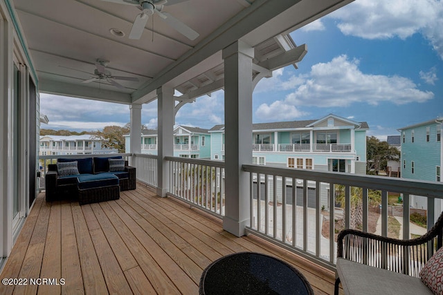 deck with ceiling fan