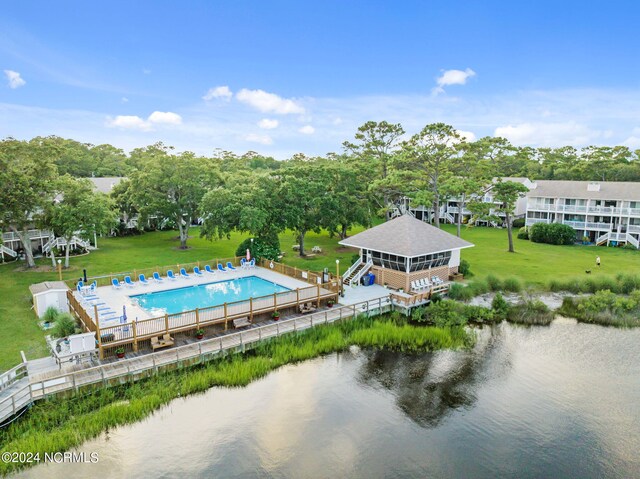 bird's eye view featuring a water view