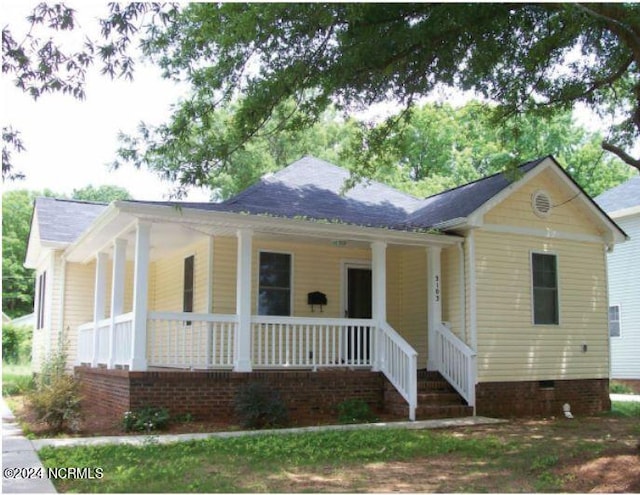 view of front of home featuring a porch