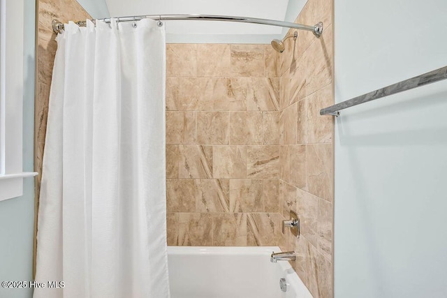 bathroom featuring shower / tub combo