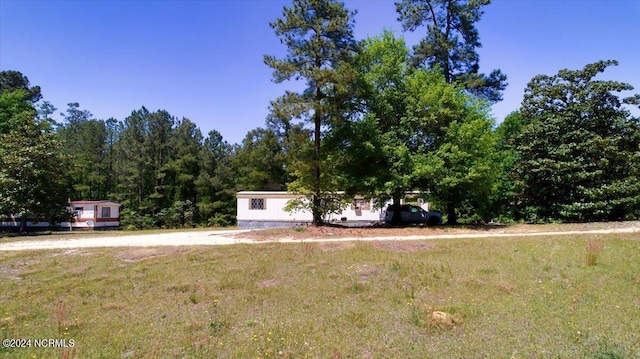 view of front of property with a front yard