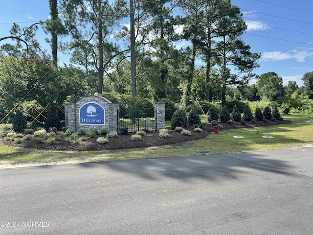 200 Slater Way, Jacksonville, NC 28540 - community sign featuring fence and view of scattered trees