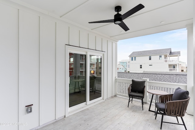 balcony featuring ceiling fan