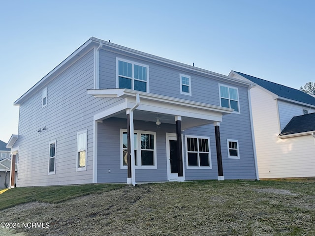 view of front of house featuring a front yard