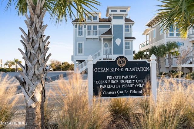 view of community / neighborhood sign