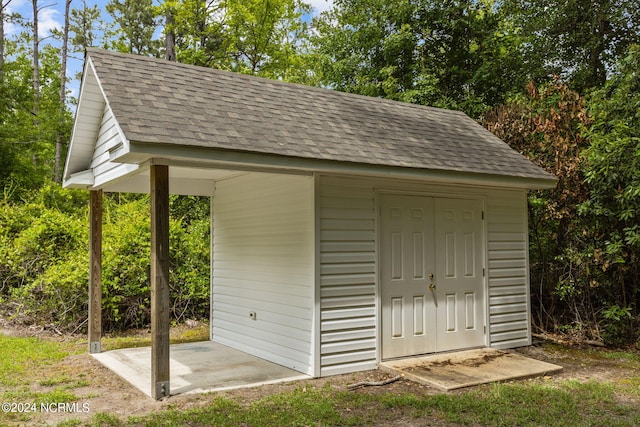 view of outdoor structure